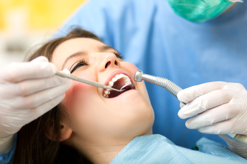 Evaluation and dental cleaning in Panama