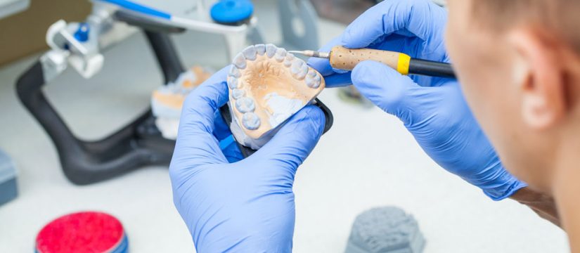 Prótesis dentales fijas en Panama